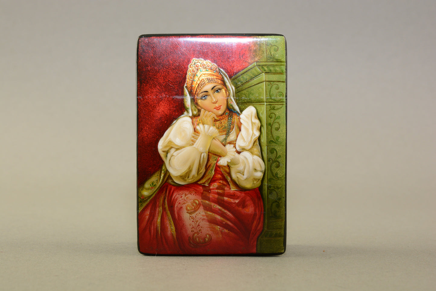 Fine vintage hand painted Russian Palekh lacquer box Princess