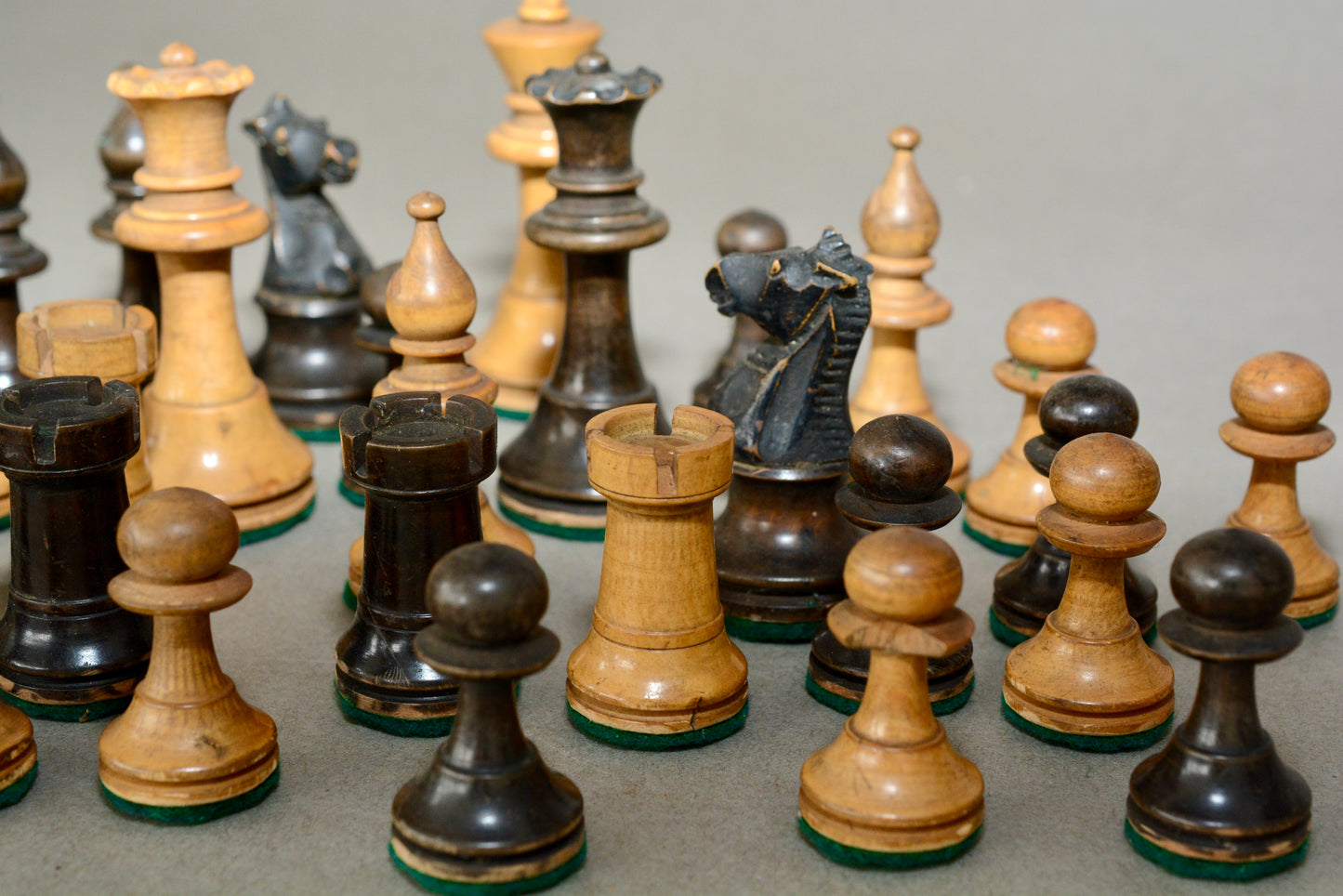 Edwardian wooden chess set chessmen