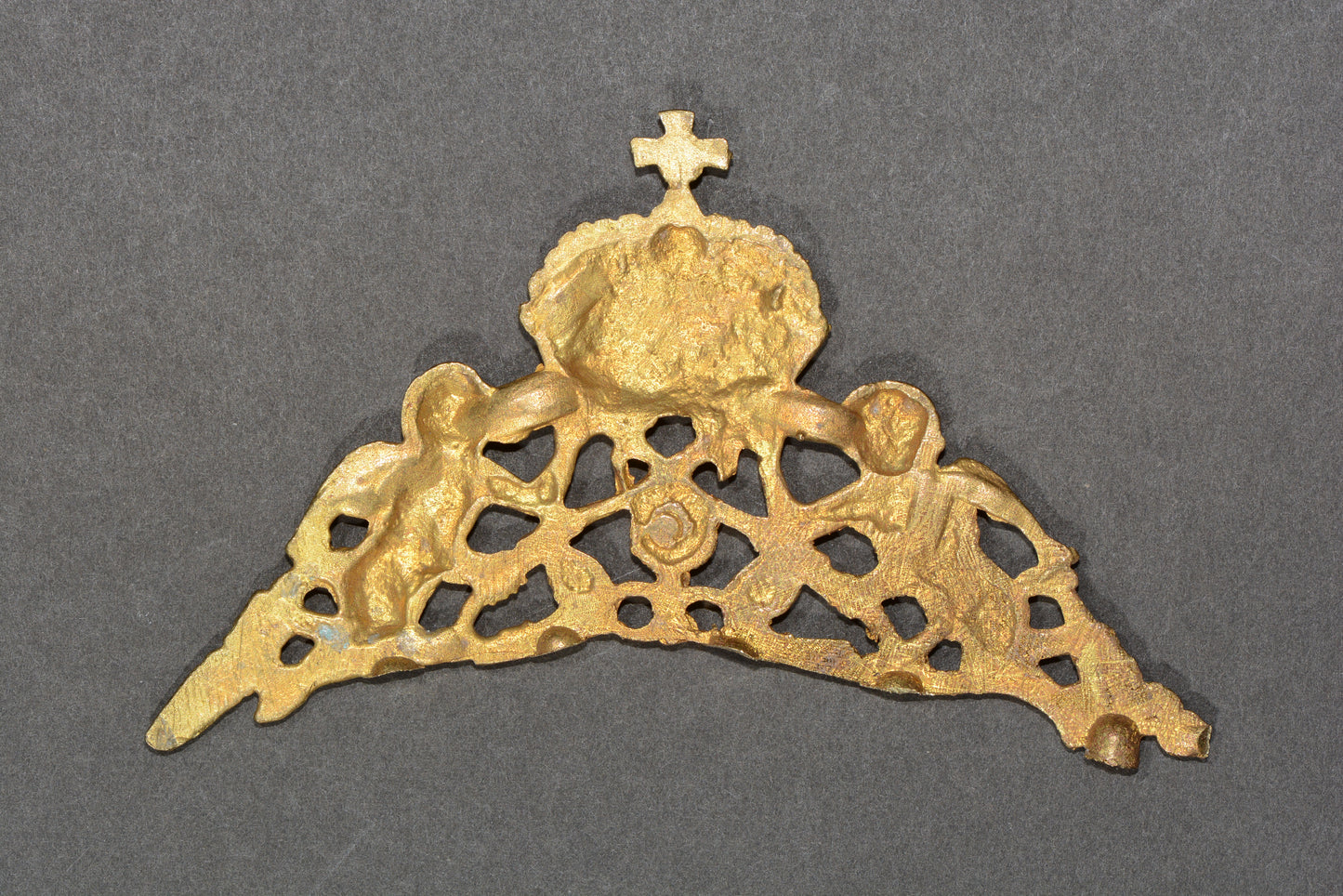 Victorian gilt brass ormolu mount angels holding a crown