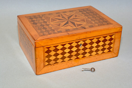 Edwardian specimen wood box circa.1900-1910