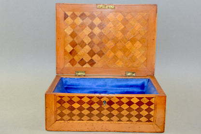 Edwardian specimen wood box circa.1900-1910