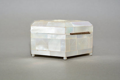 Hexagonal mother of pearl jewel box