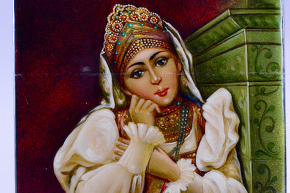 Fine vintage hand painted Russian Palekh lacquer box Princess